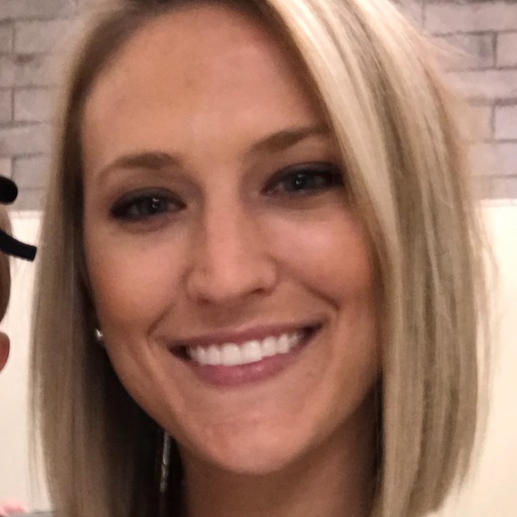 Meet your Posher, Kelsey - Picture 1 of 1